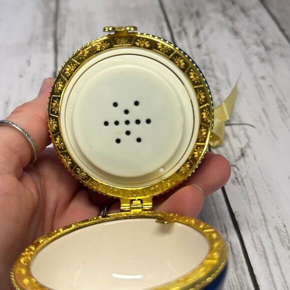 Mr. Christmas Blue Porcelain Egg Music Box Ornament Trinket WORKS - Picture 7 of 7